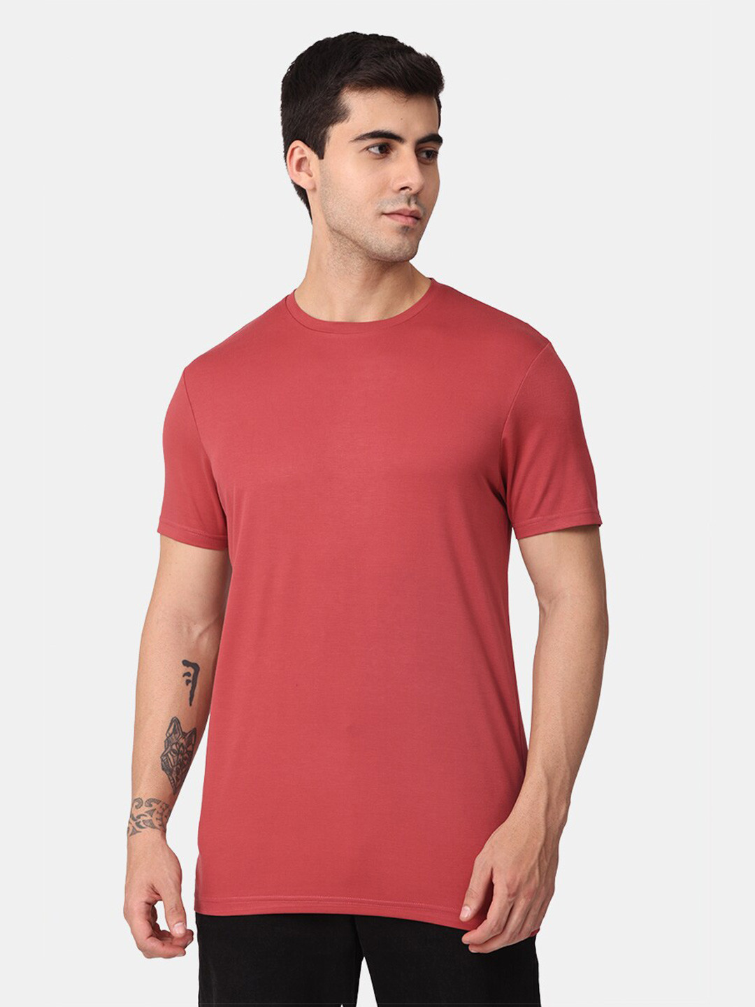 

Snitch Men Slim Fit Cotton T-shirt, Red