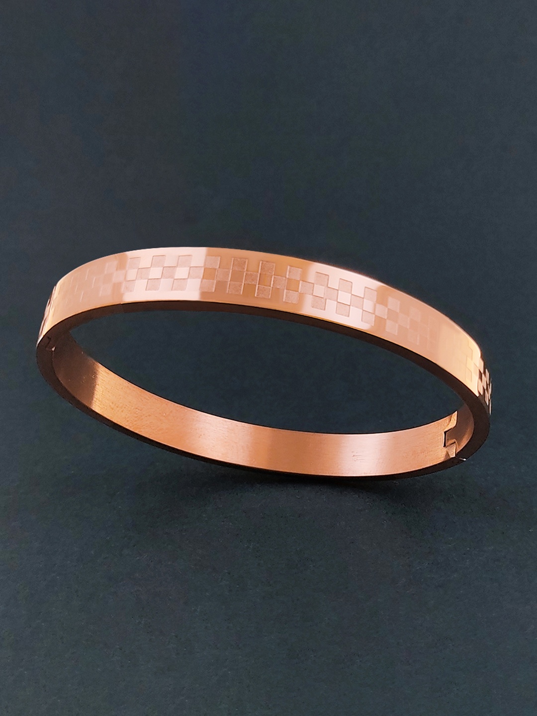 

Saizen Unisex Rose Gold-Plated Kada Bracelet