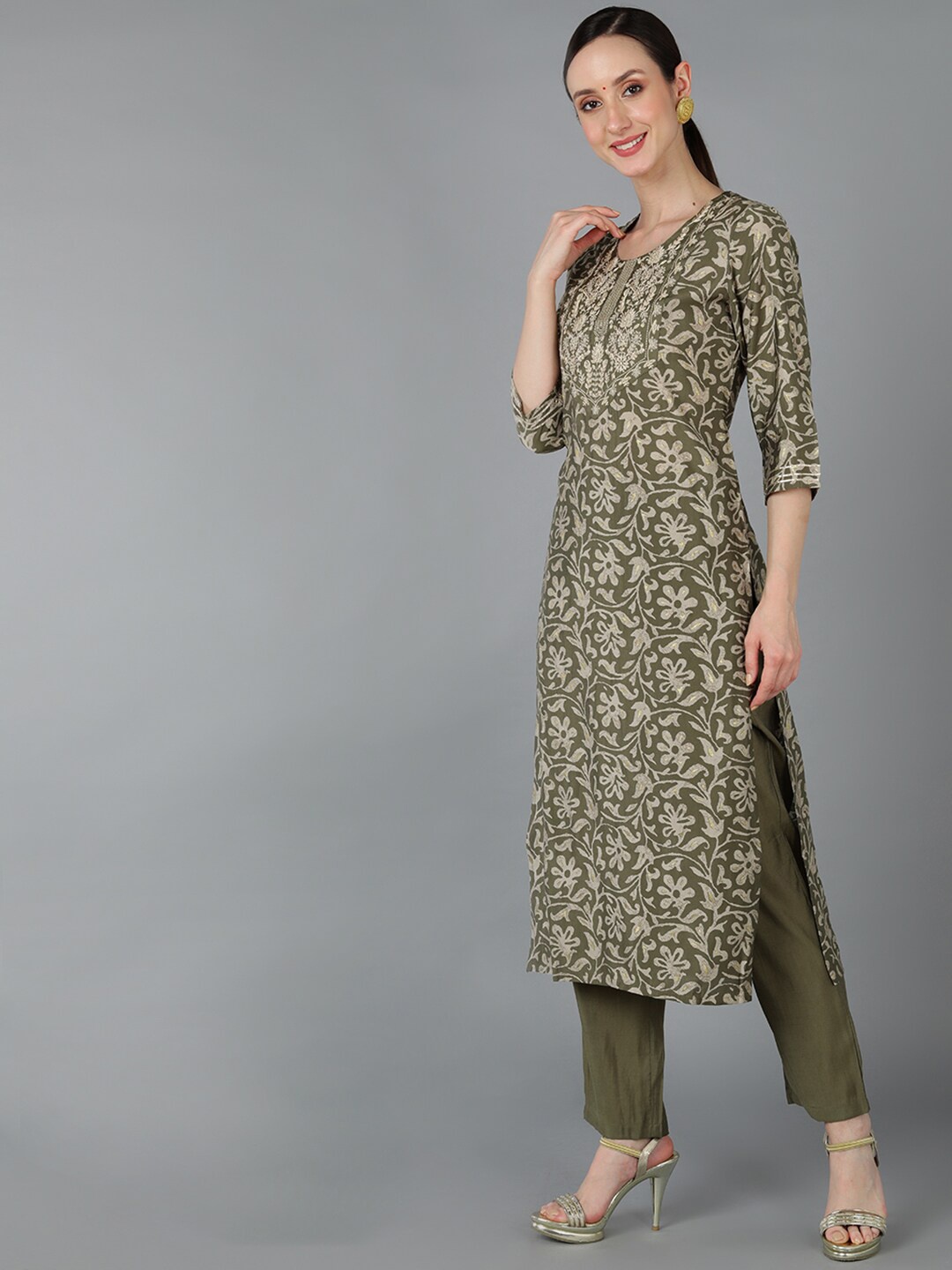 

AHIKA Women Floral Printed Kurta with Trousers & Dupatta, Green