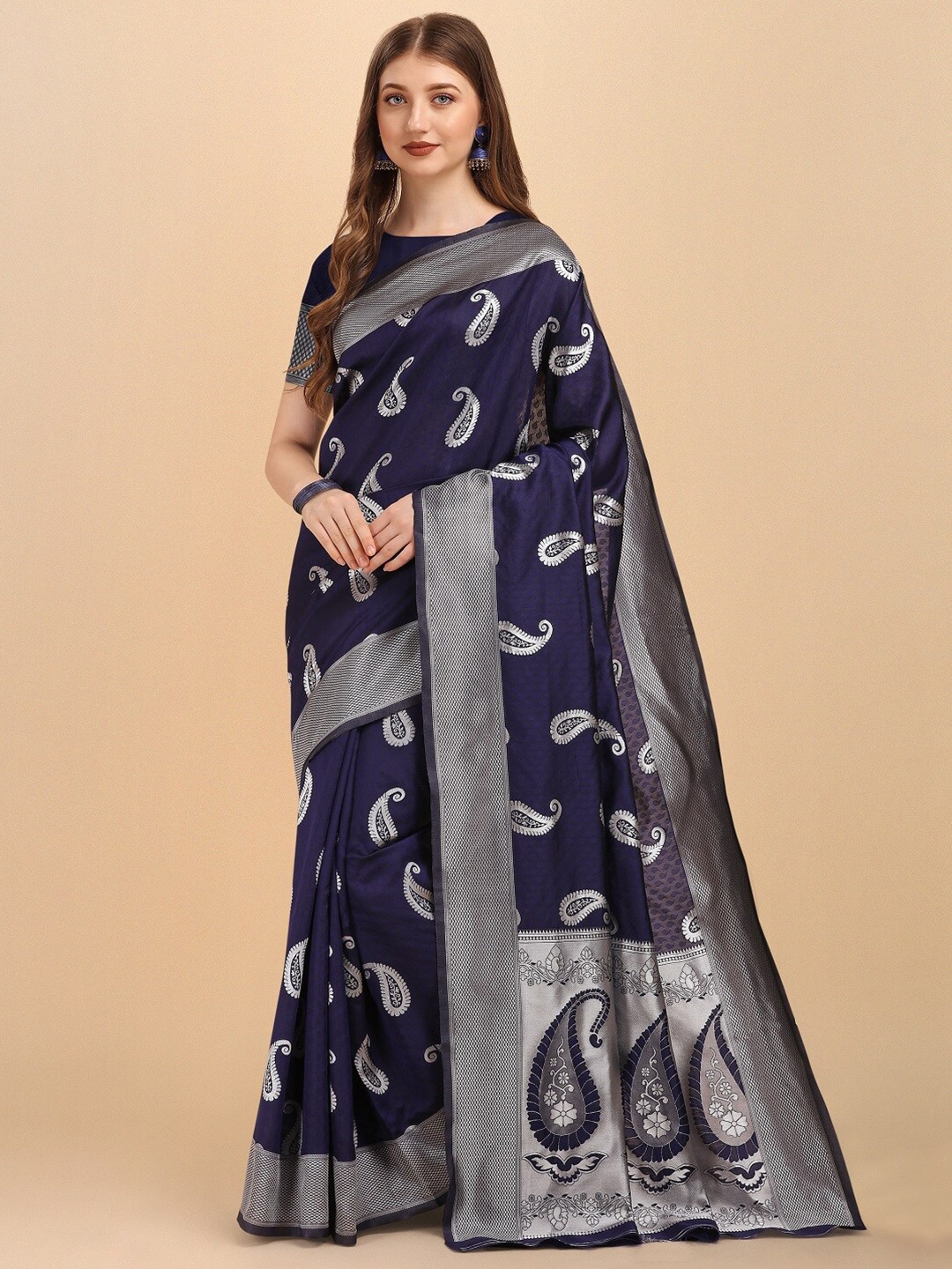 

Naishu Trendz Paisley Zari Pure Silk Kanjeevaram Saree, Navy blue