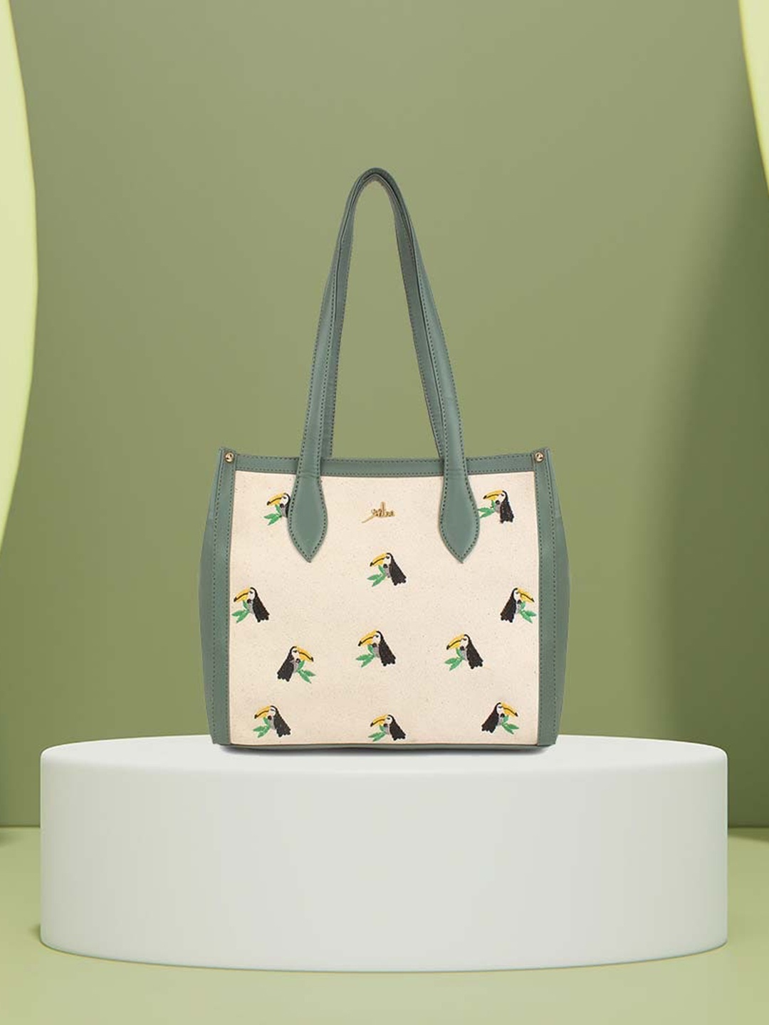 

yelloe Women canvas embrioded structured shoulder Bag, Off white