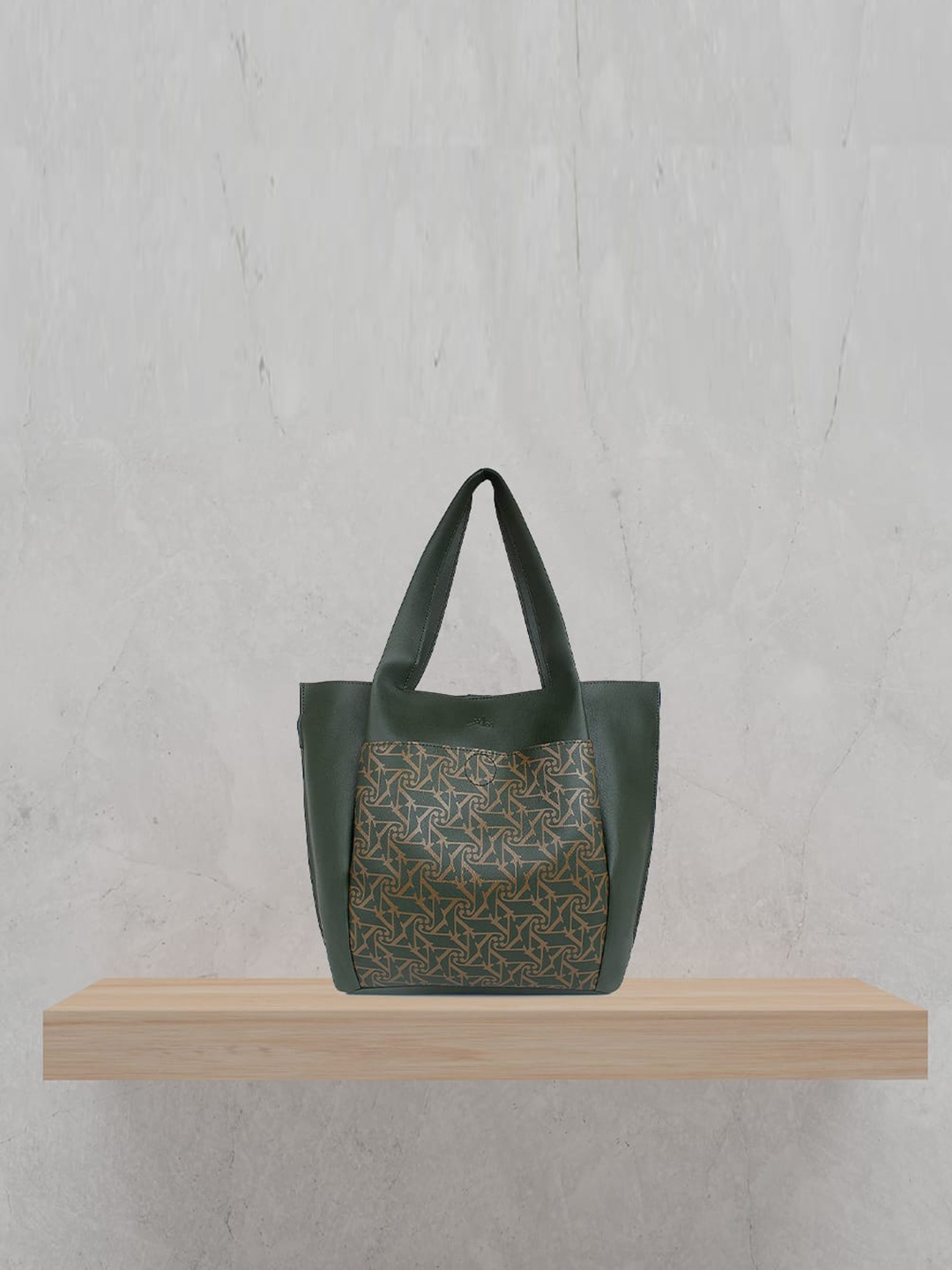 

yelloe Green Printed Oversized Structured Tote Bag