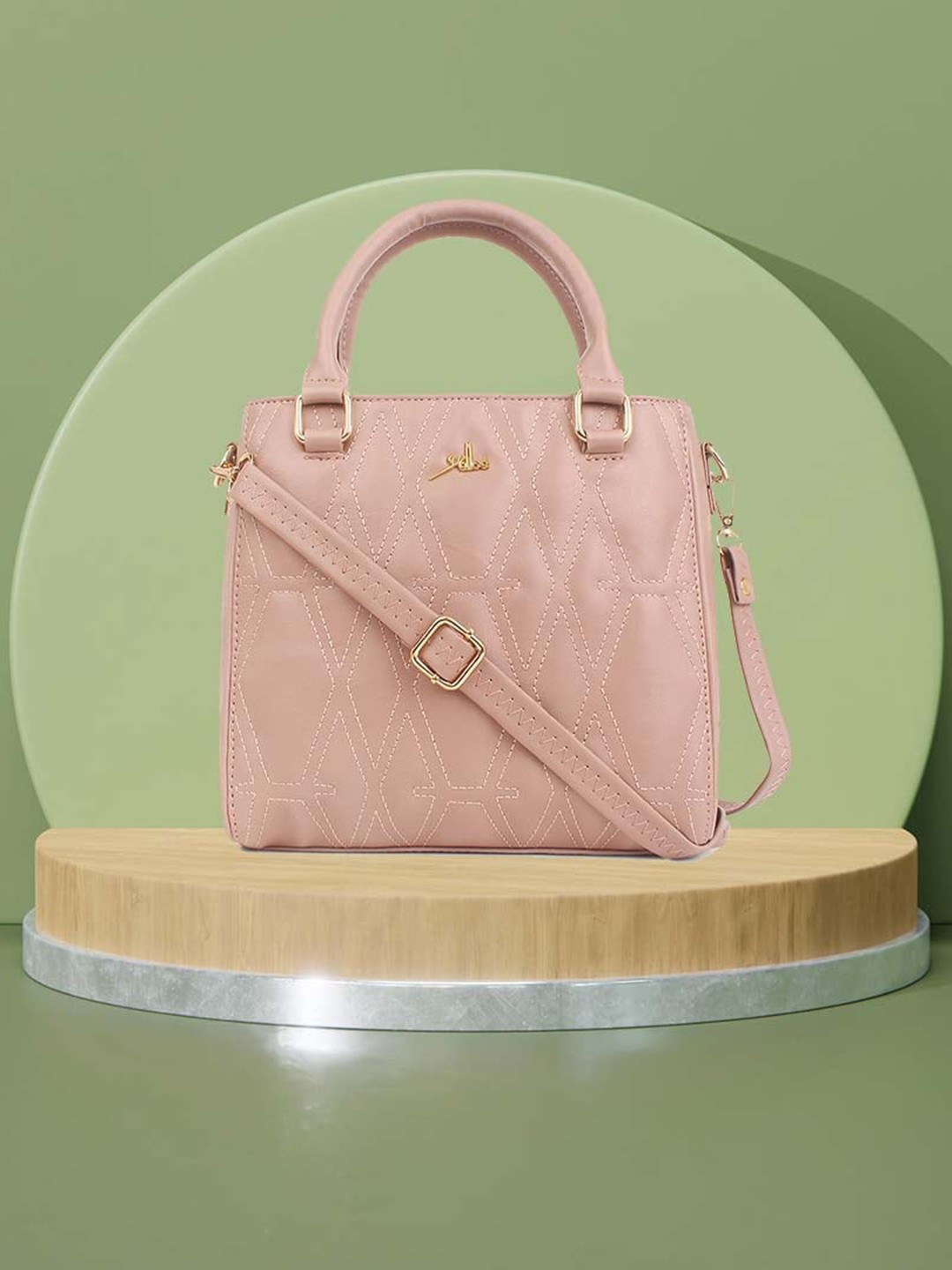 

yelloe Women Pink Quilted Medium Handbag