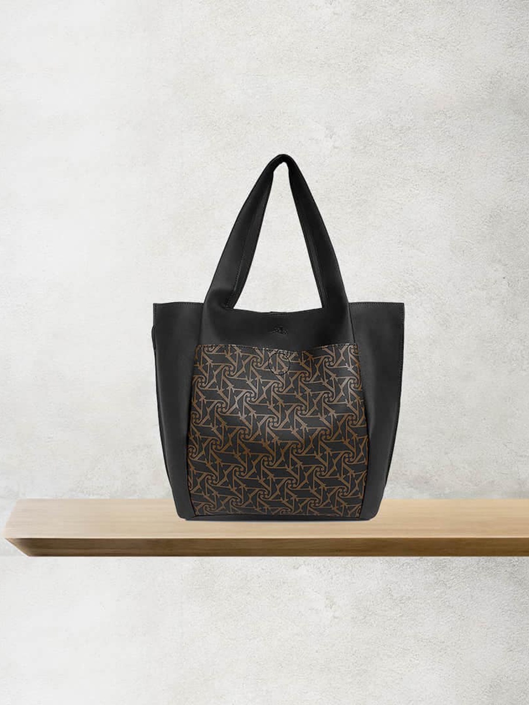 yelloe Women Black Printed Shoulder Laptop Bag