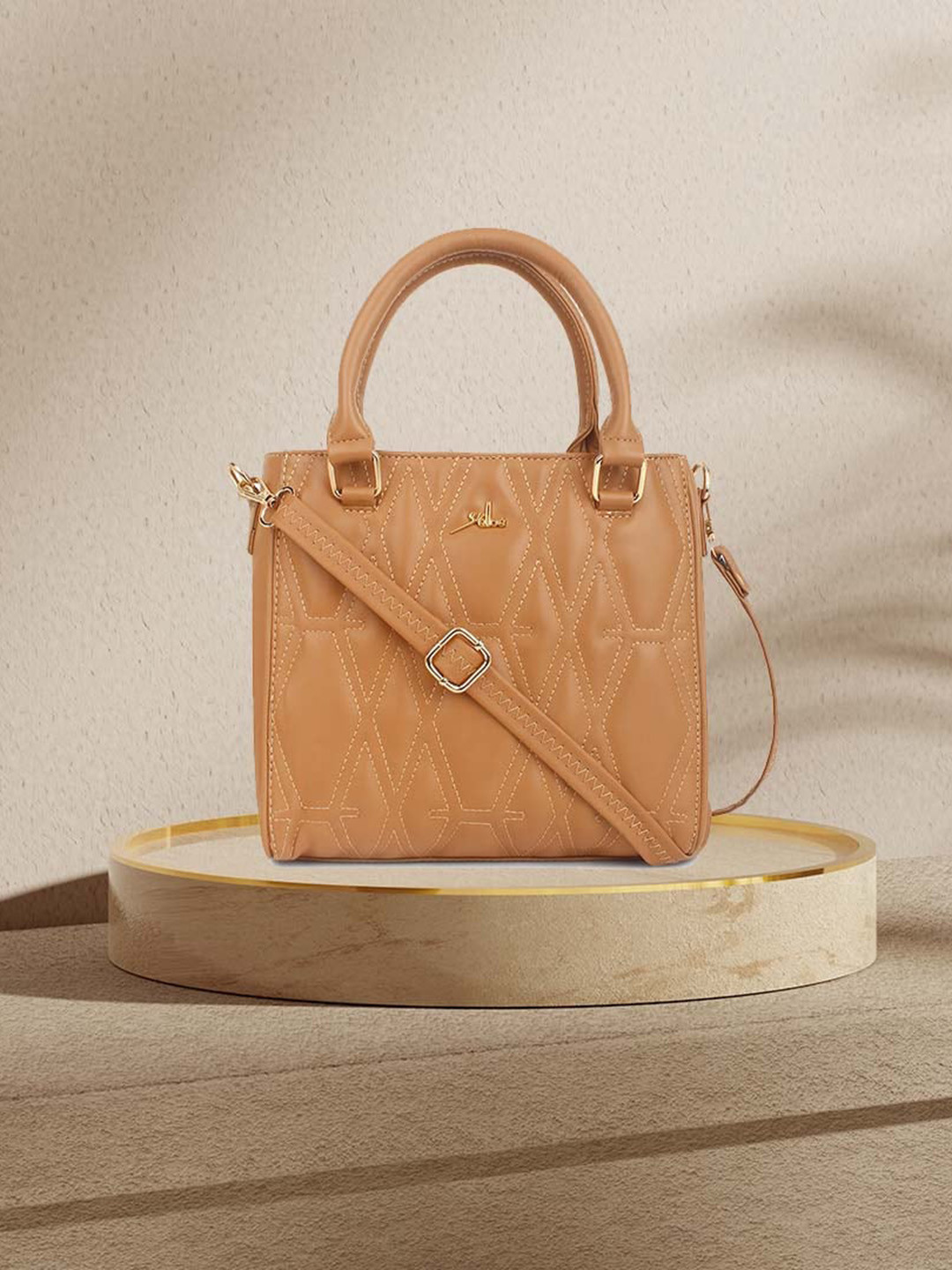 

yelloe Textured Bucket Handheld Bag with Quilted, Beige