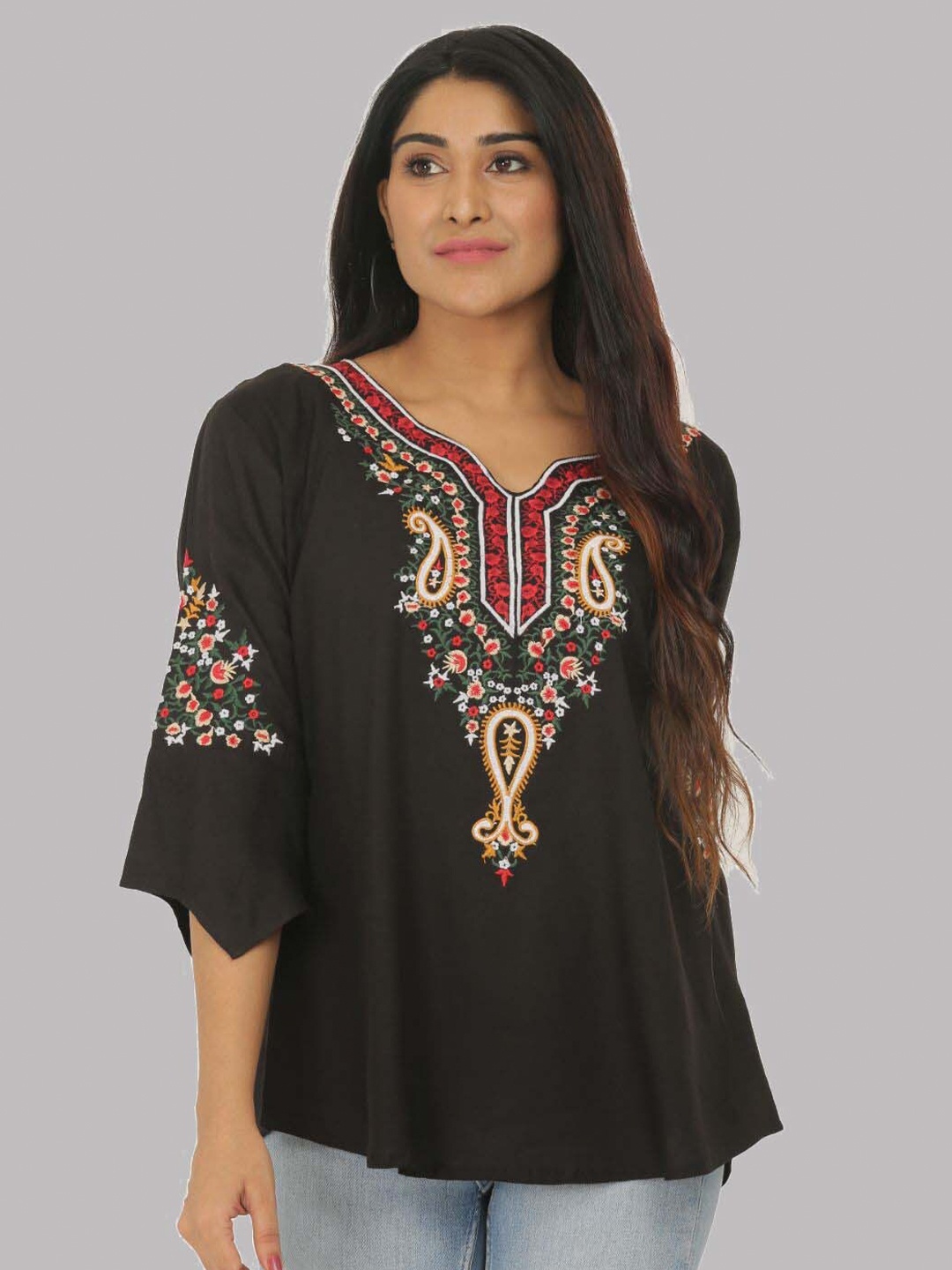 

SAAKAA Ethnic Motif Embroidered V Neck Top, Black