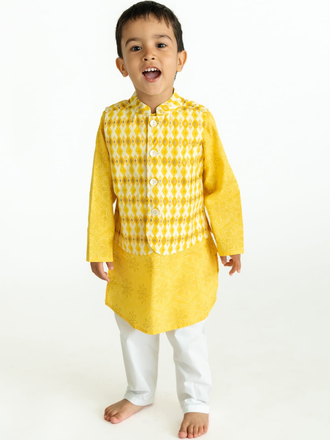 

Campana Boys Printed Pure Cotton Kurta with Pyjamas With Nehru Jacket, Yellow