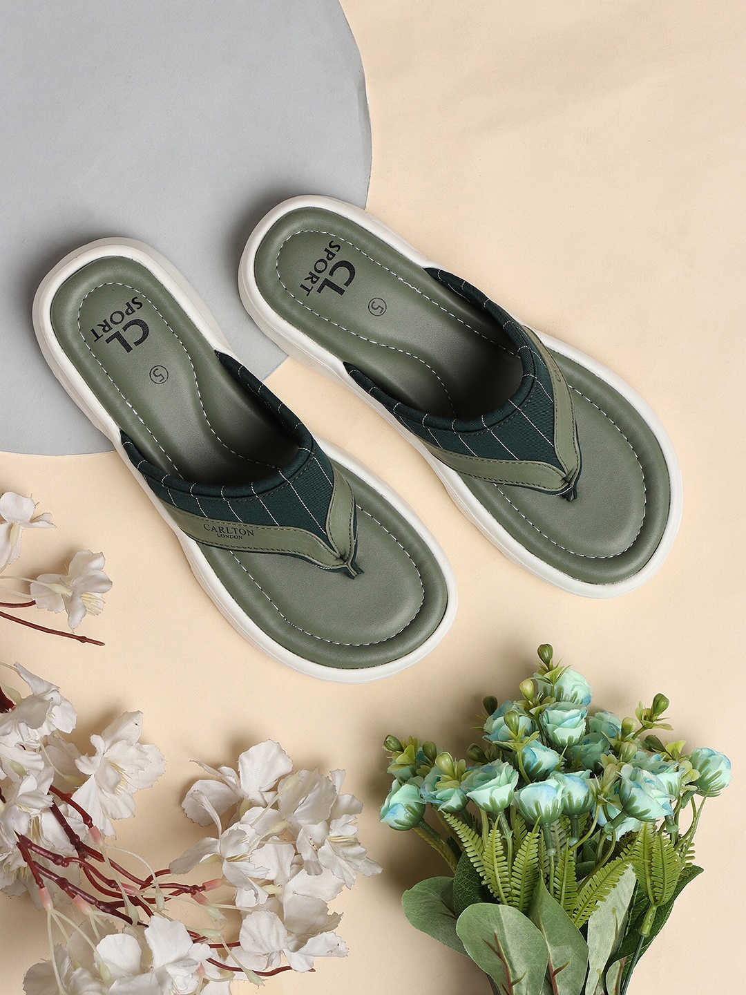 

Carlton London sports Women Thong Flip-Flops, Green