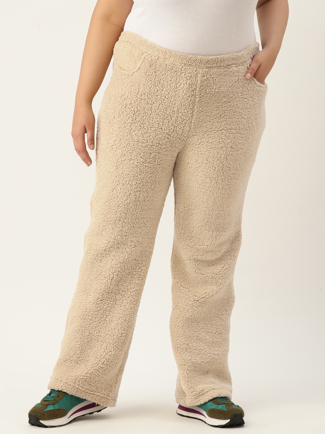 

theRebelinme Women Plus Size Relaxed High-Rise Trousers, Off white