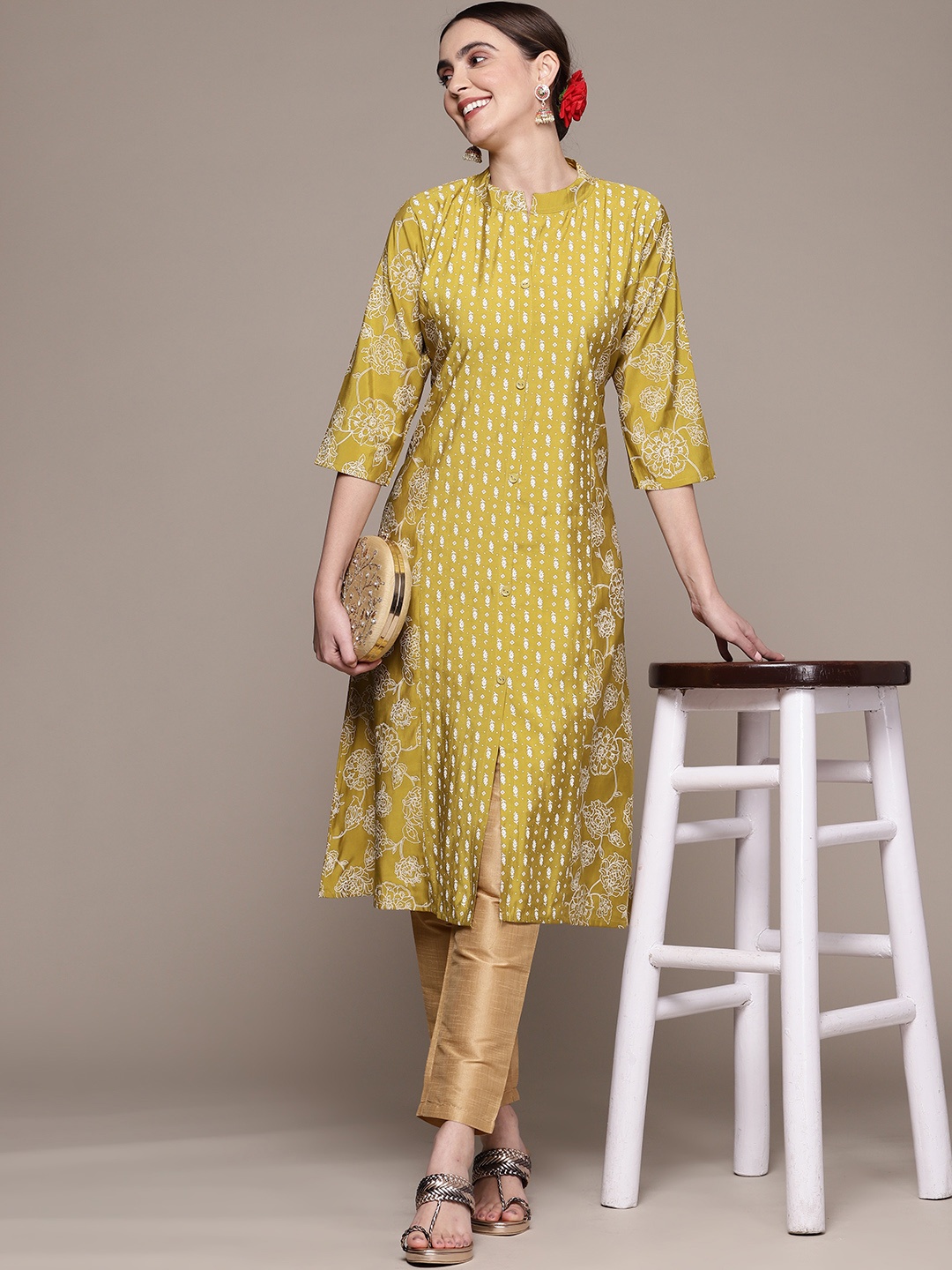 

Anubhutee Women Floral Printed Kurta, Mustard