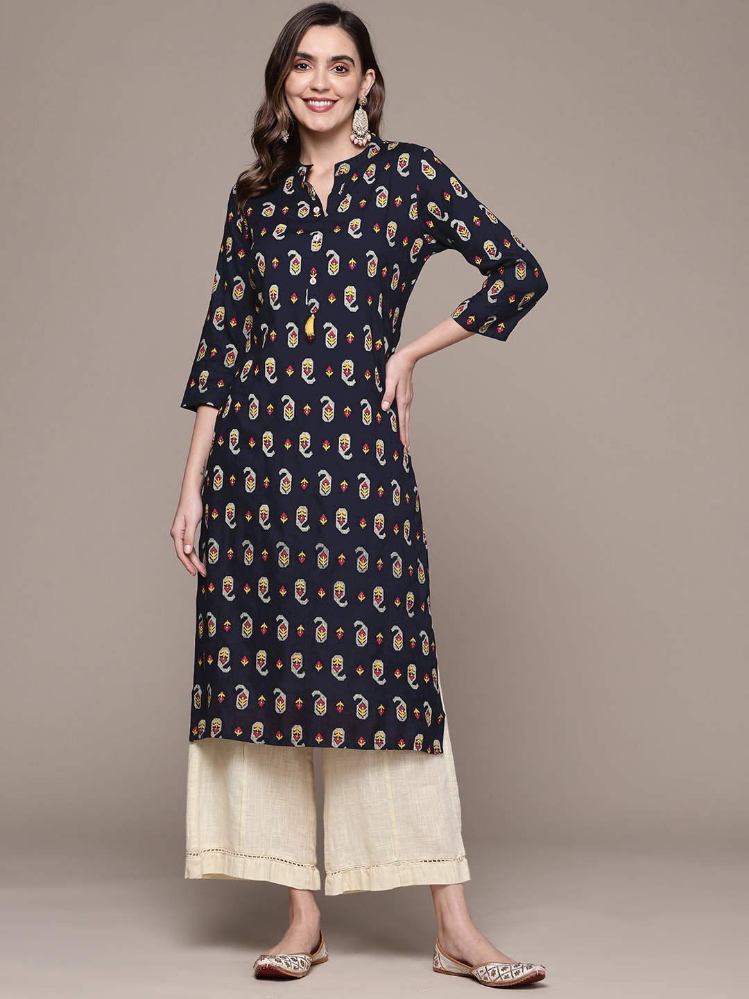 

Anubhutee Women Floral Printed Kurta, Navy blue