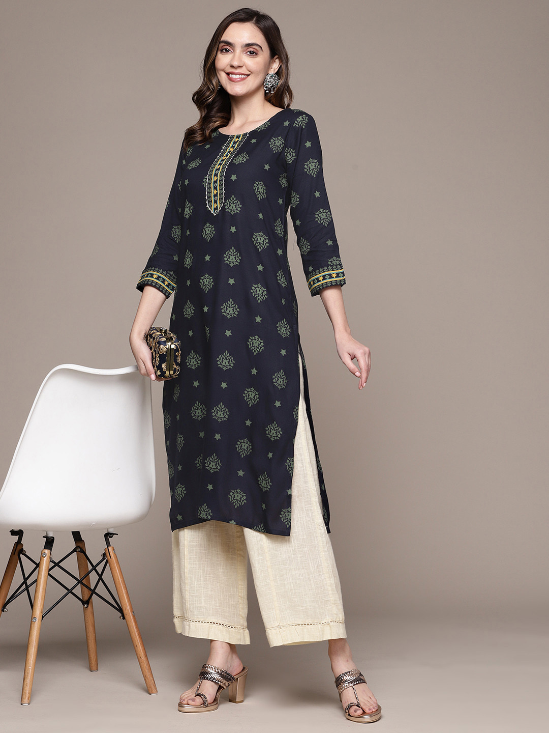 

Anubhutee Women Ethnic Motifs Printed Gotta Patti Kurta, Navy blue