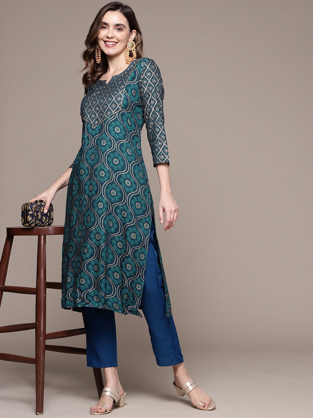 

Anubhutee Women Floral Printed Gotta Patti Kurta, Teal