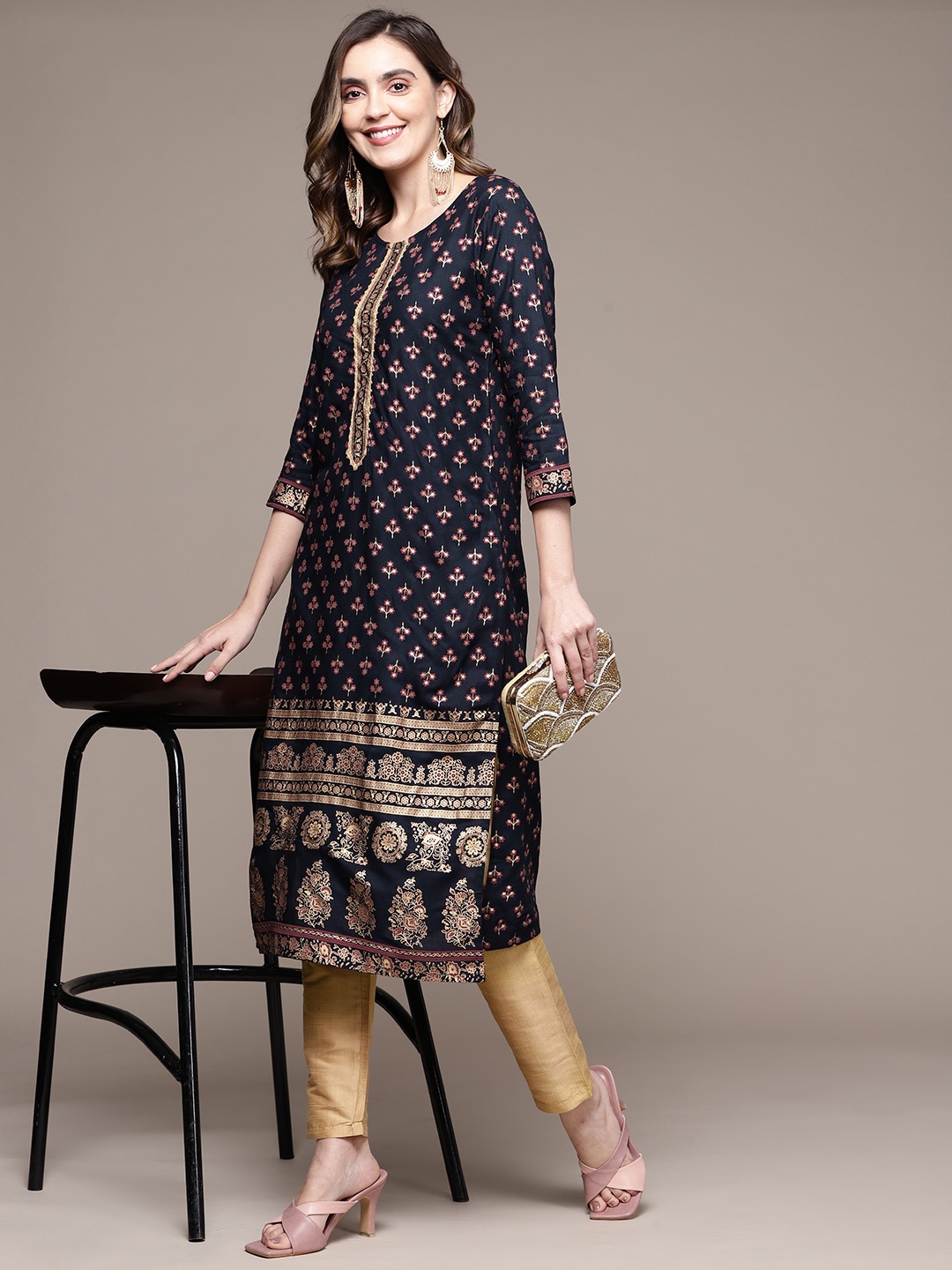 

Anubhutee Women Ethnic Motifs Printed Gotta Patti Kurta, Navy blue