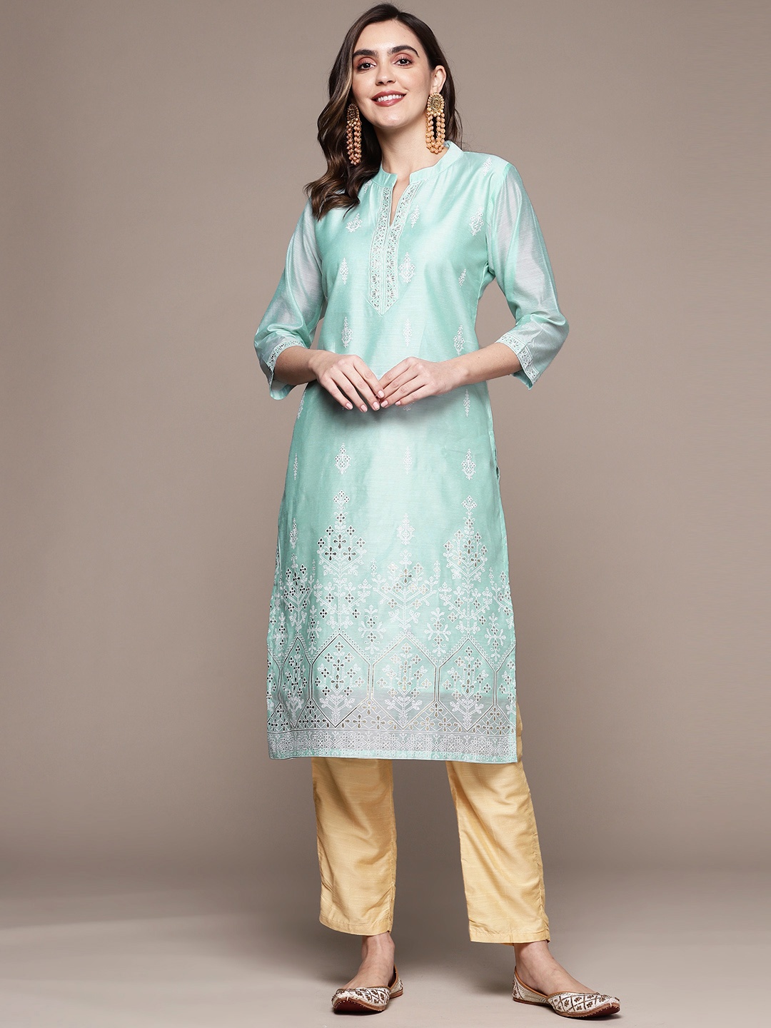 

Anubhutee Women Mandarin Collar Floral Embroidered Kurta, Blue