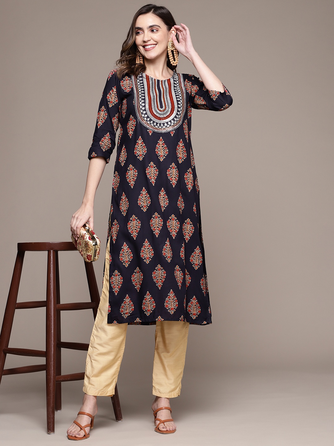 

Anubhutee Women Ethnic Motifs Printed Zari Kurta, Navy blue