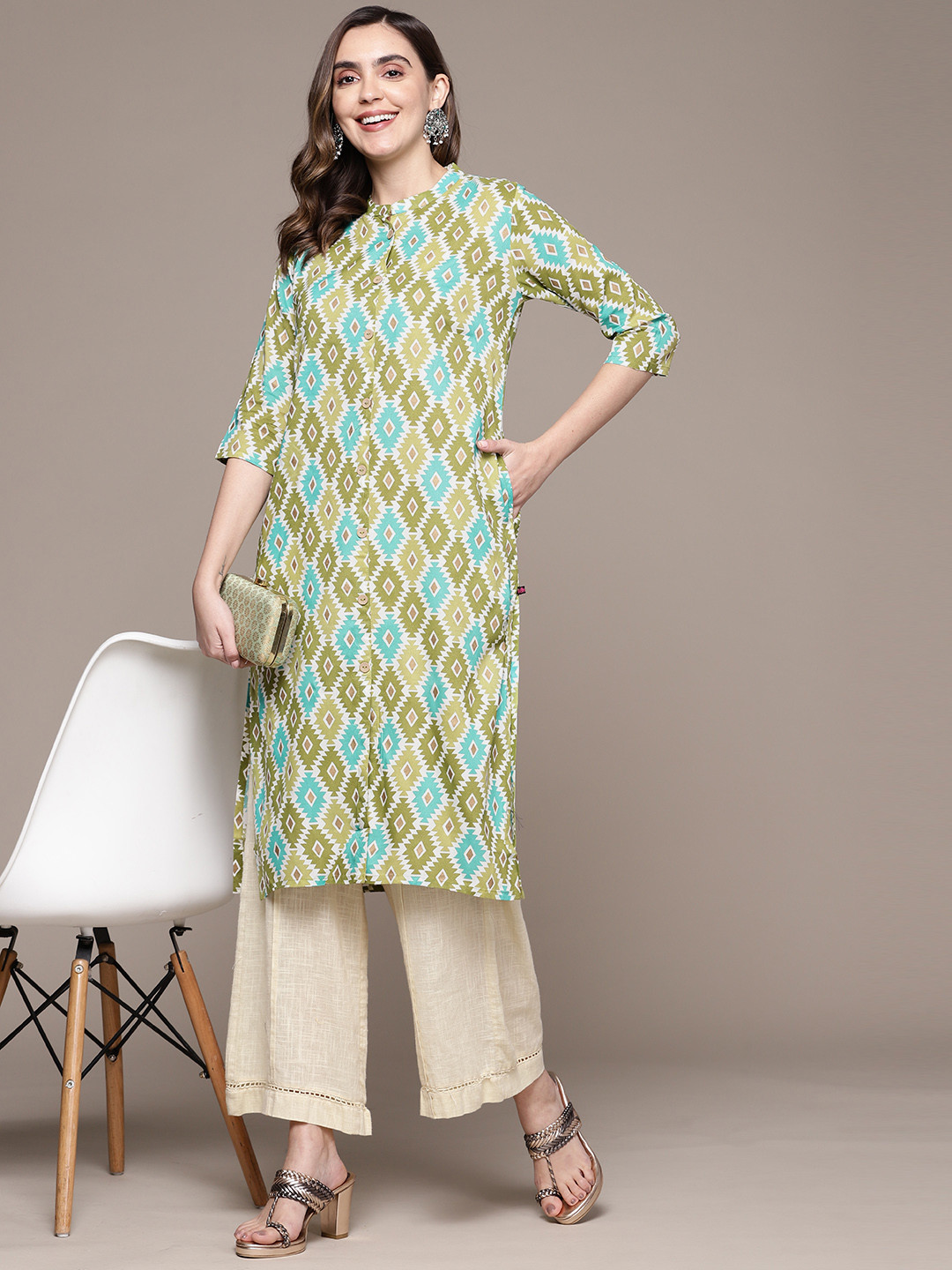 

Anubhutee Women Geometric Printed Kurta, White