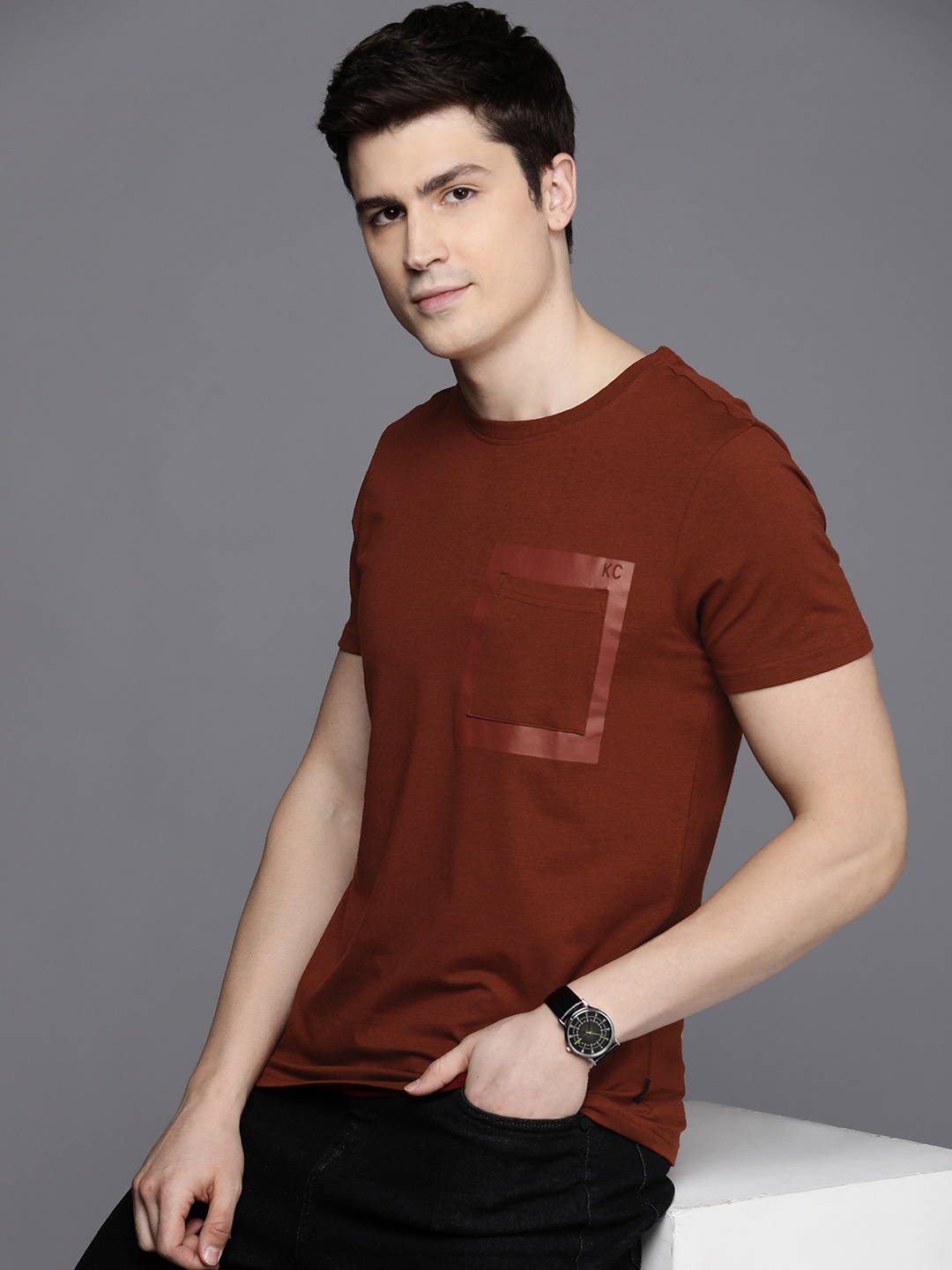 

Kenneth Cole Pockets T-shirt, Maroon