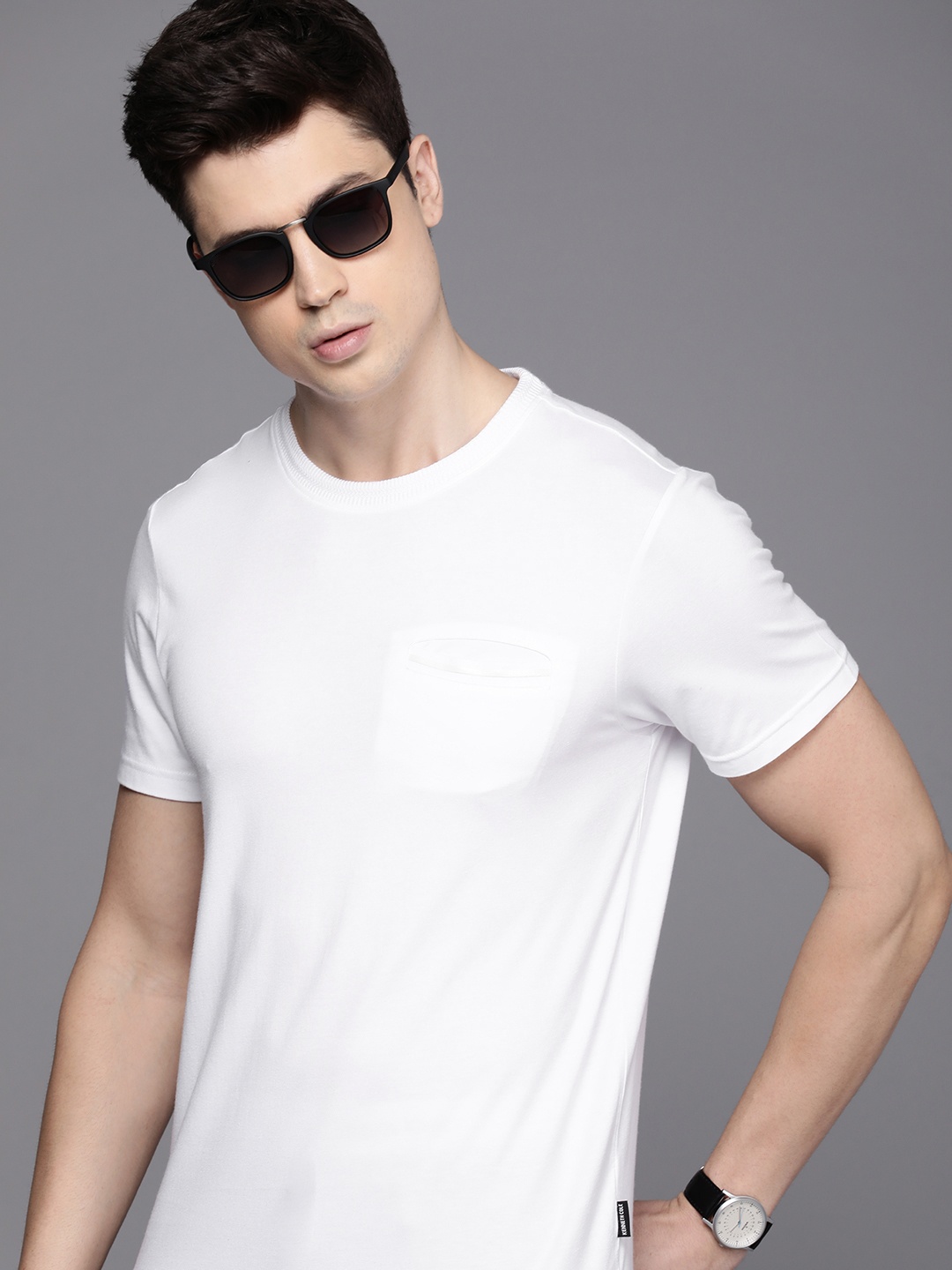 

Kenneth Cole Round Crew Neck T-shirt With Chest Pocket Detail, White