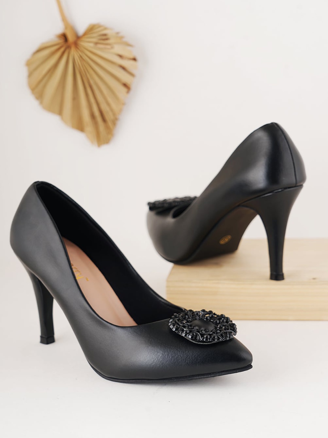 

DressBerry Embellished PU Pumps, Black