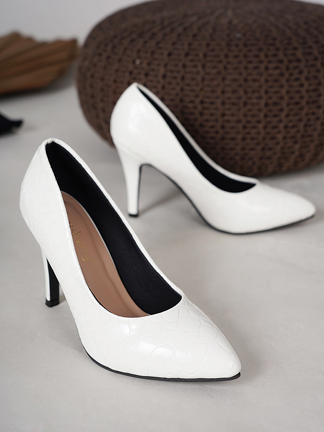 

DressBerry Textured PU Pumps, White