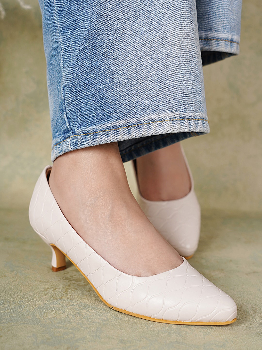 

DressBerry Textured PU Kitten Pumps, Cream