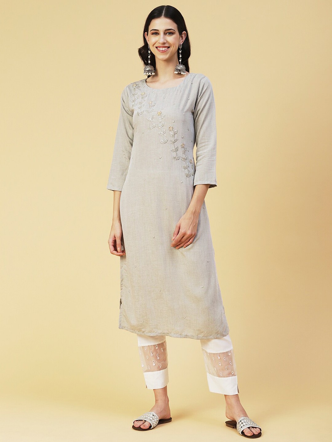 

FASHOR Boat Neck Embroidered Silk Kurta, Grey