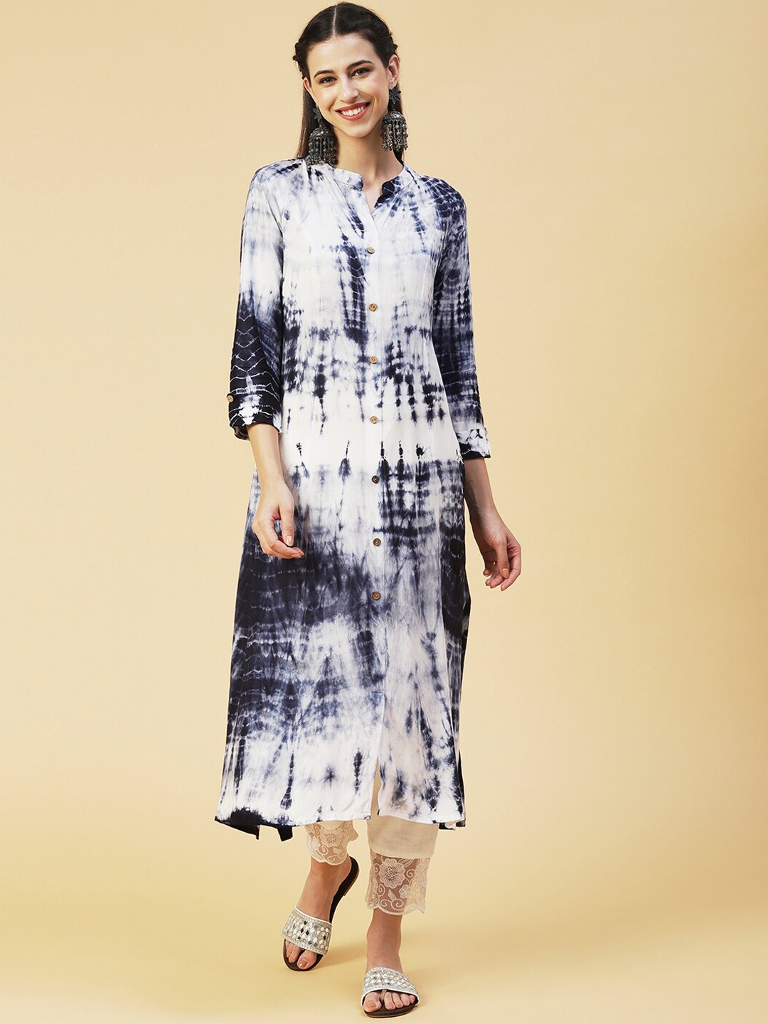

FASHOR Mandarin Collar Dyed Thread Work Cotton Kurta, Blue