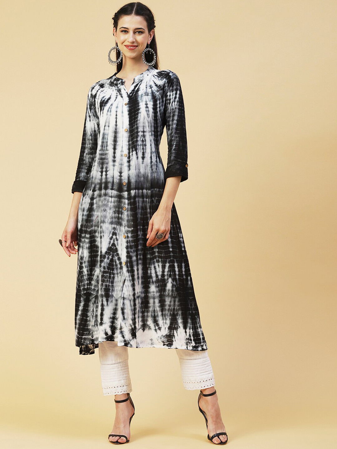 

FASHOR Shibori Mandarin Collar Printed Cotton Kurta, Black