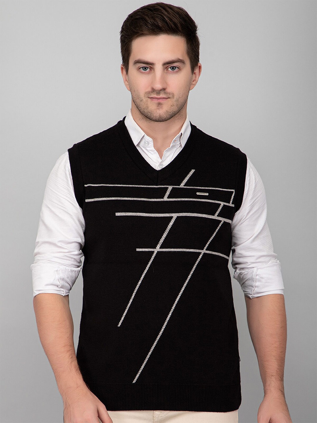 

GODFREY Men Geometric Wool Sweater Vest, Black