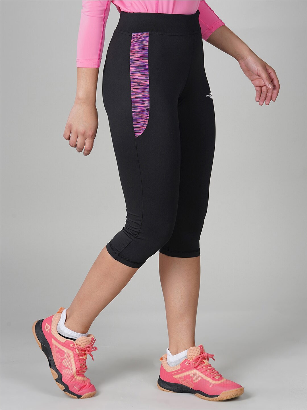 

NIVIA Women Sports Capris, Black
