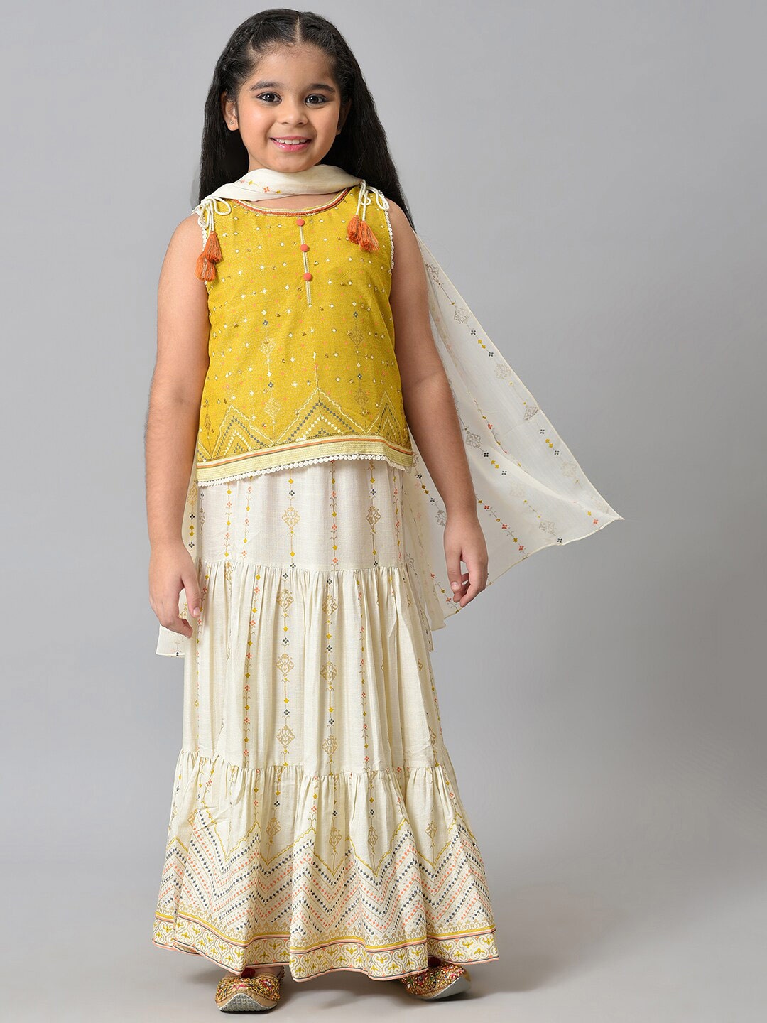

AURELIA Girls Printed Ready to Wear Lehenga & Blouse With Dupatta, Yellow