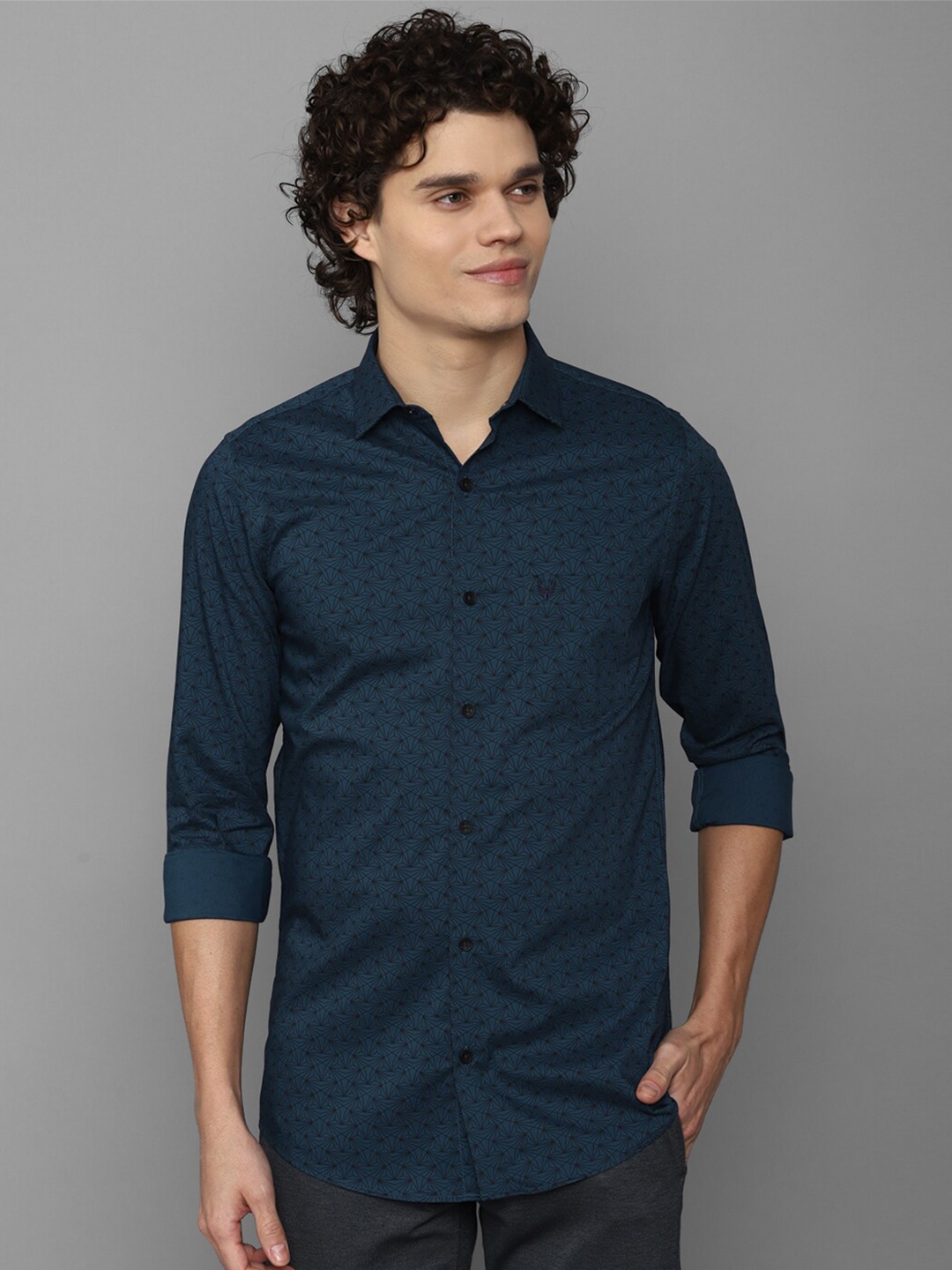 

Allen Solly Men Slim Fit Printed Casual Shirt, Navy blue