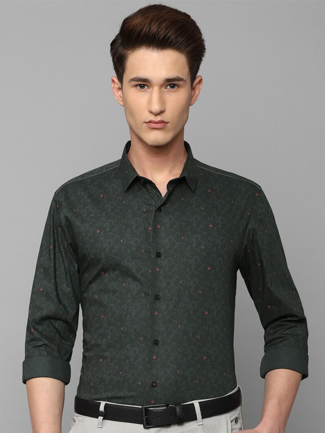 

Louis Philippe Sport Men Slim Fit Printed Cotton Casual Shirt, Green