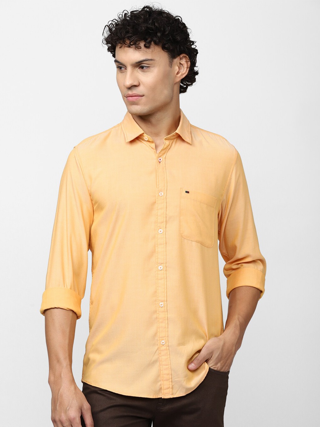 

Peter England Casuals Men Slim Fit Casual Shirt, Peach