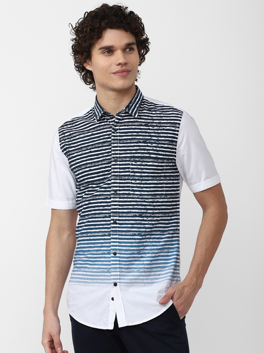 

Peter England Casuals Men Pure Cotton Slim Fit Horizontal Stripes Striped Casual Shirt, White