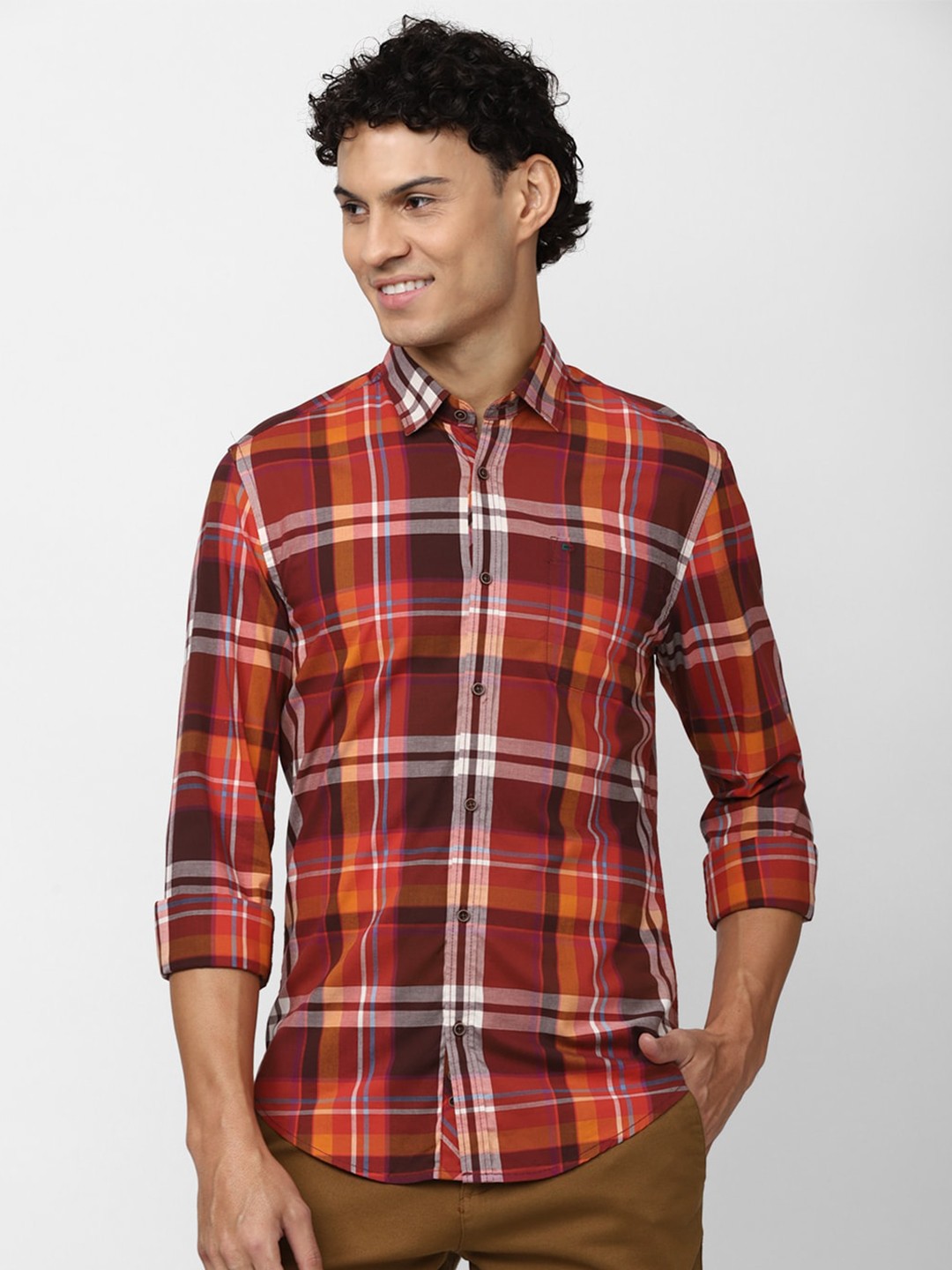 

Peter England Casuals Men Slim Fit Tartan Checks Checked Casual Shirt, Red