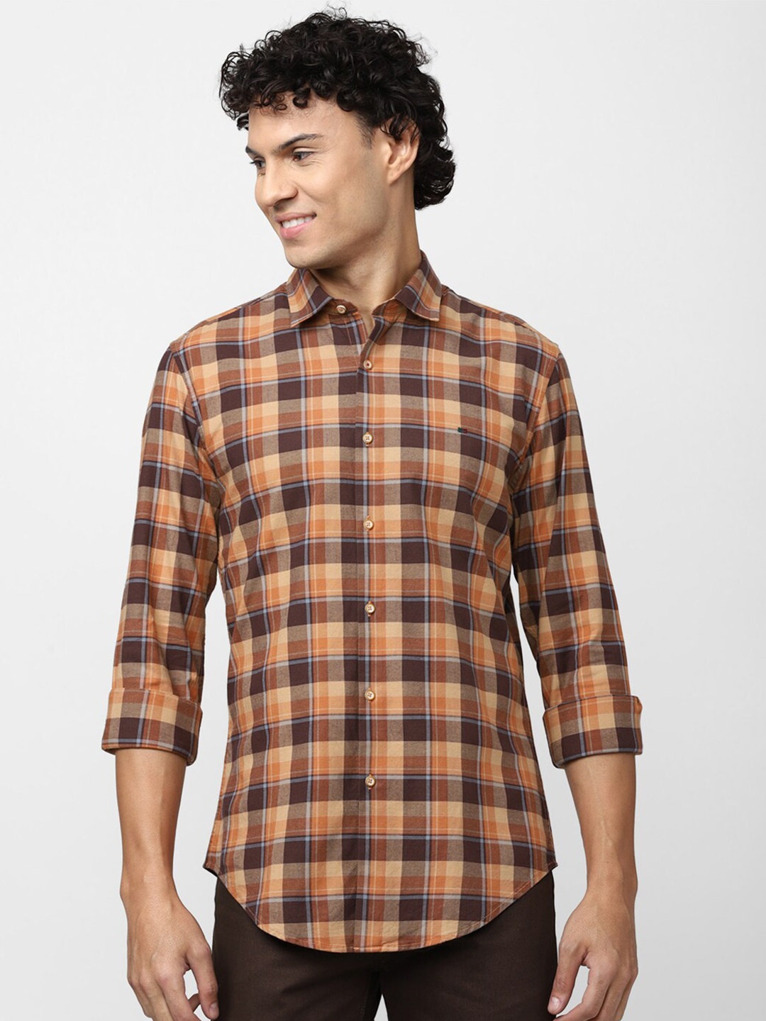 

Peter England Casuals Men Slim Fit Checked Casual Shirt, Brown