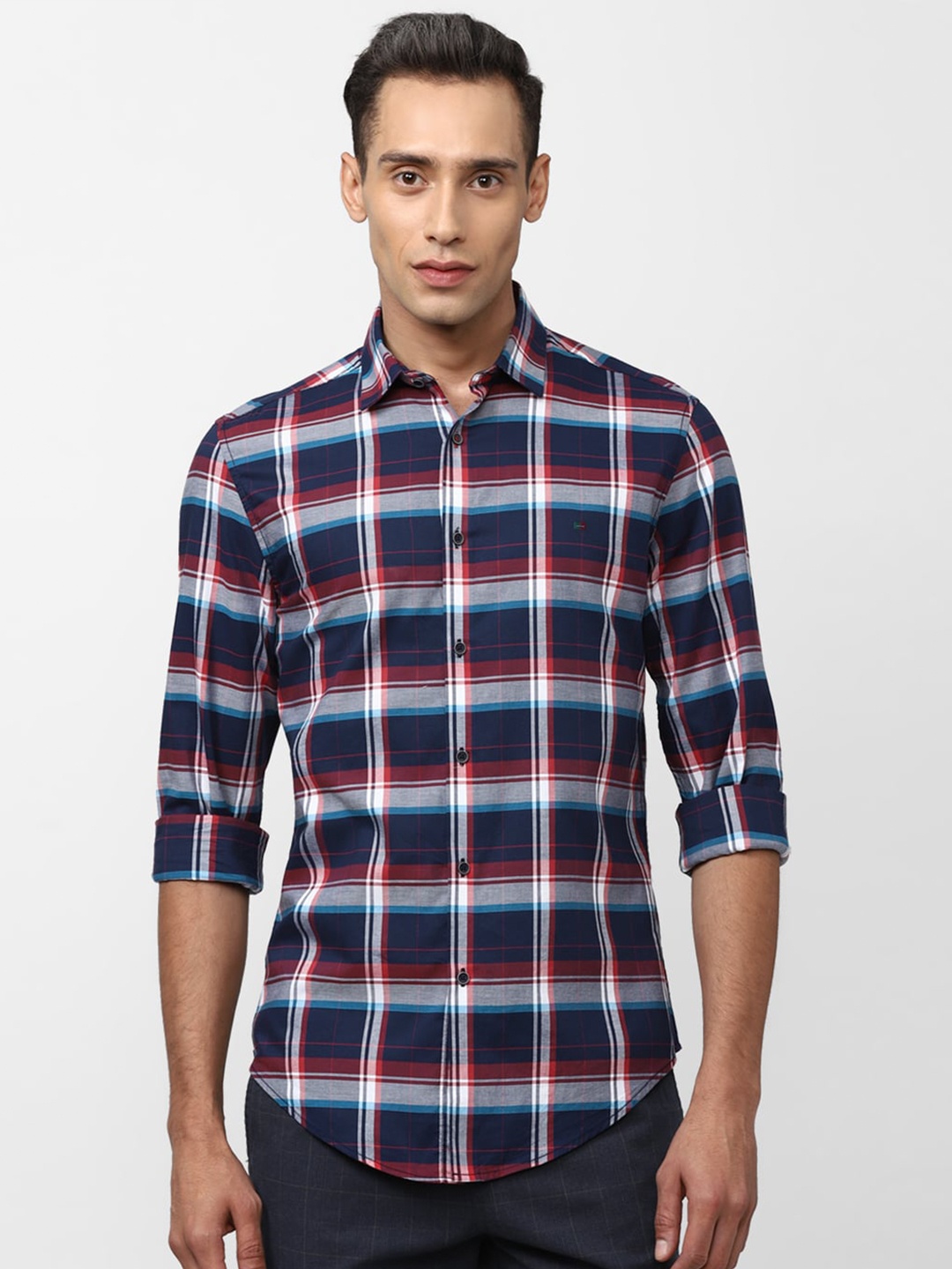 

Peter England Casuals Men Pure Cotton Slim Fit Checked Casual Shirt, Navy blue