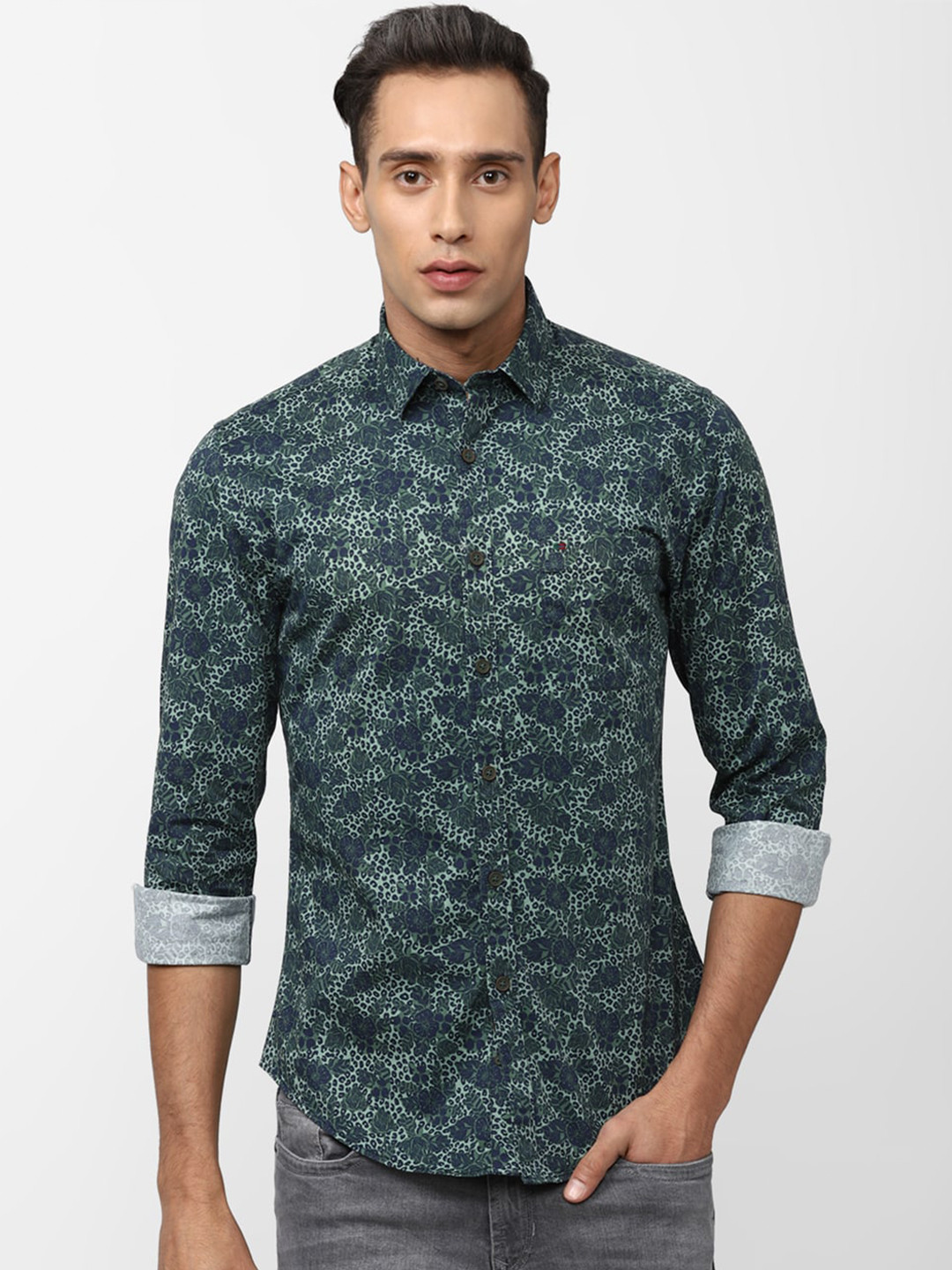 

Peter England Casuals Men Slim Fit Floral Printed Casual Shirt, Green