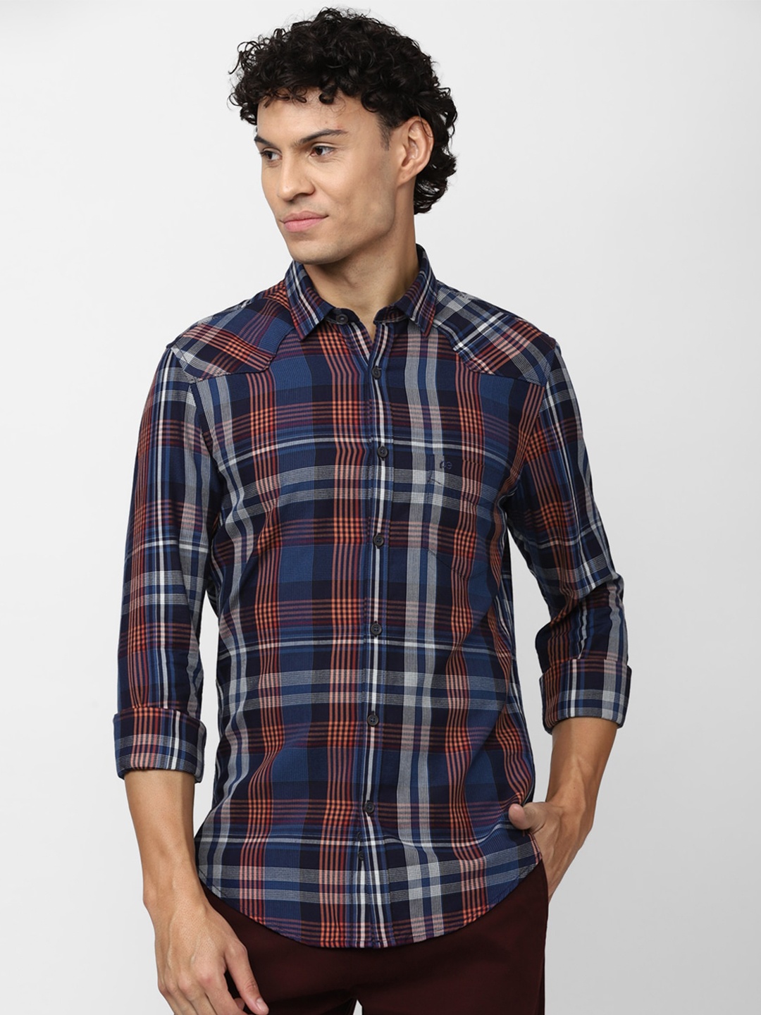 

Peter England Casuals Men Pure Cotton Slim Fit Tartan Checks Checked Casual Shirt, Navy blue