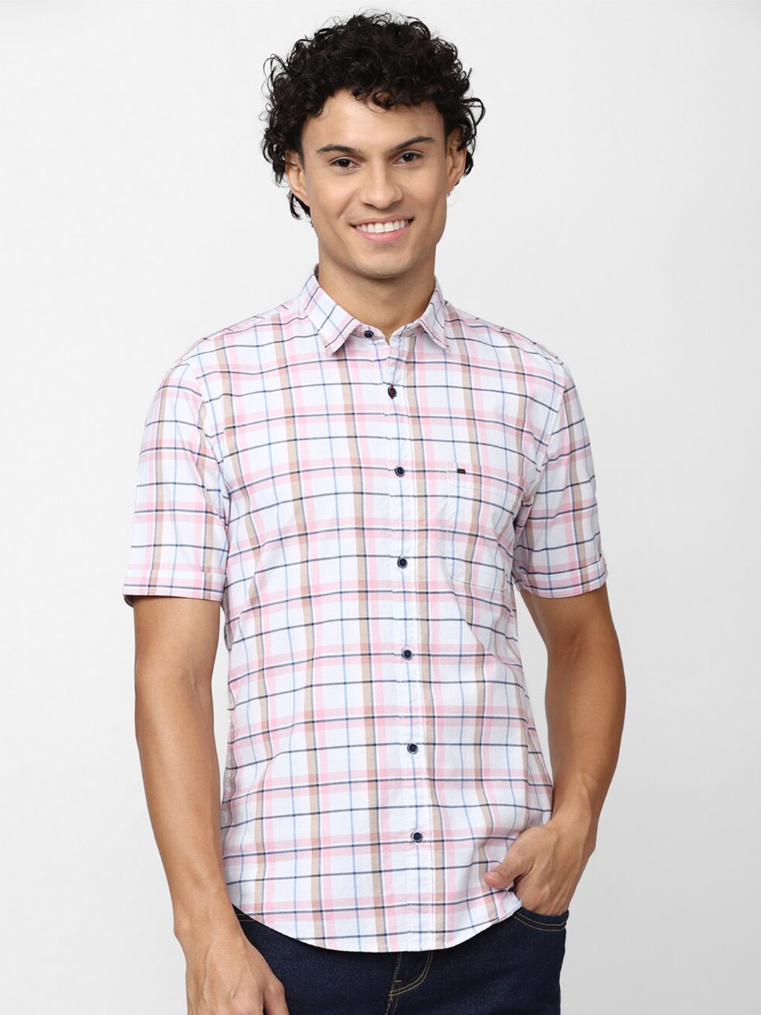 

Peter England Casuals Men Slim Fit Checked Casual Shirt, White