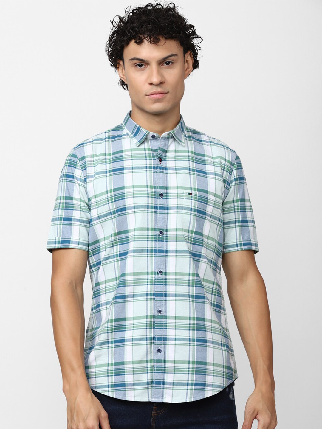 

Peter England Casuals Men Slim Fit Tartan Checks Cotton Casual Shirt, Blue