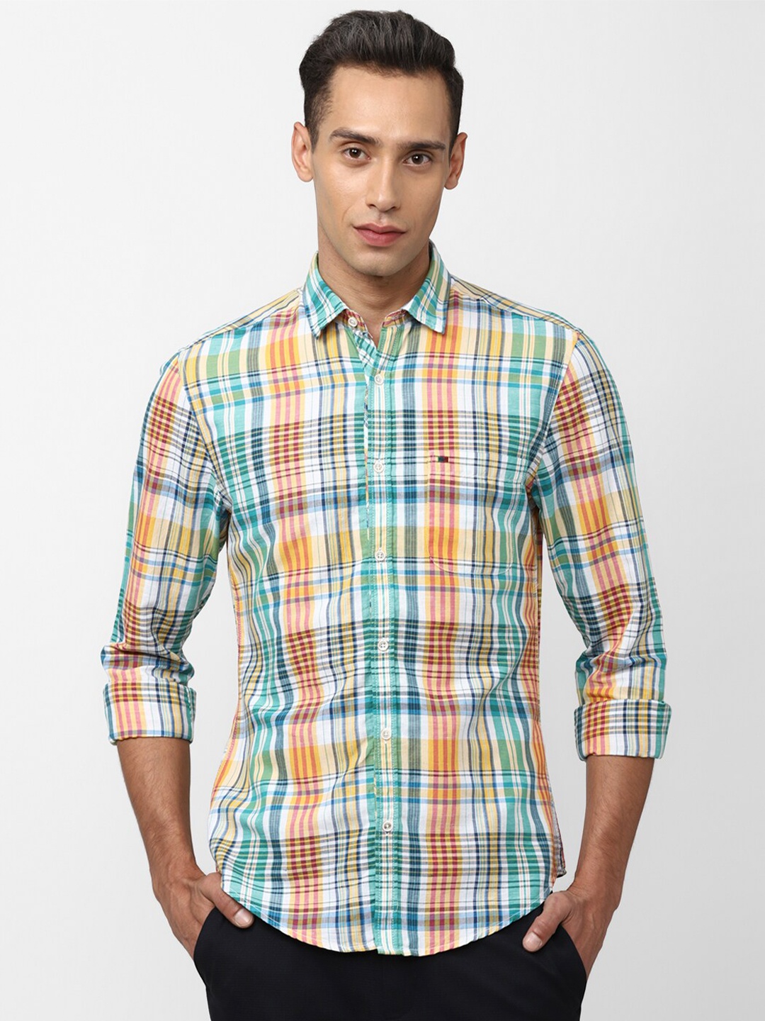 

Peter England Casuals Men Slim Fit Tartan Checks Cotton Casual Shirt, White