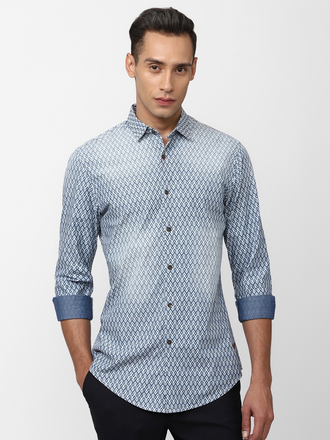 

Peter England Casuals Men Grey Slim Fit Printed Pure Cotton Casual Shirt
