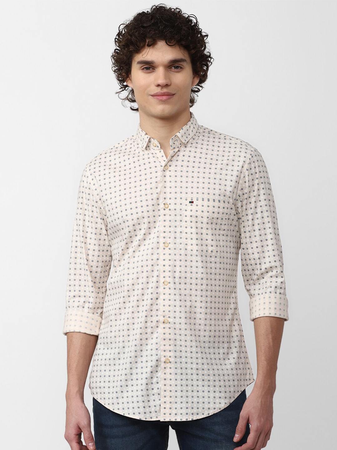 

Peter England Casuals Men Slim Fit Printed Casual Shirt, Cream
