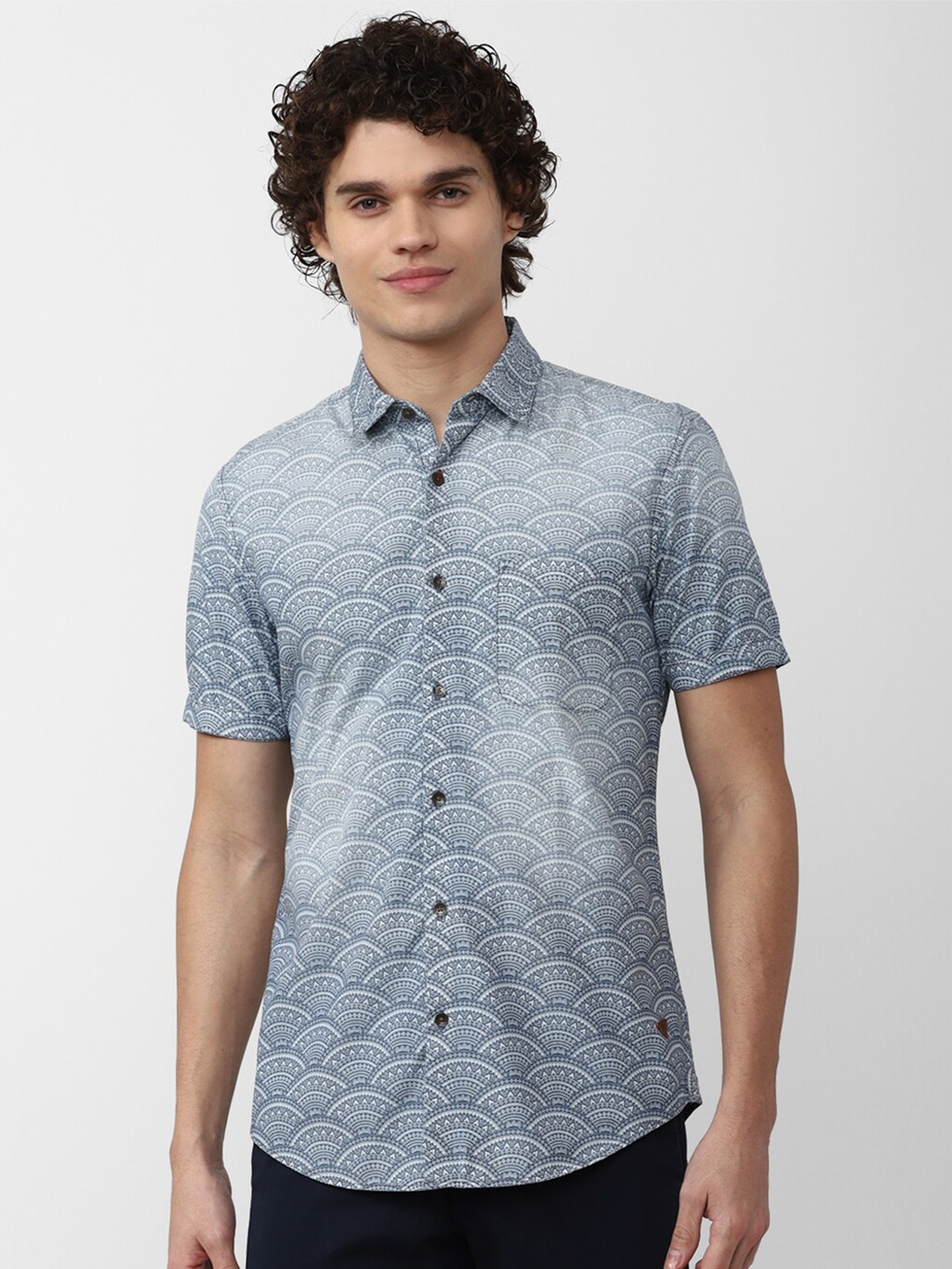 

Peter England Casuals Men Slim Fit Printed Pure Cotton Casual Shirt, Grey