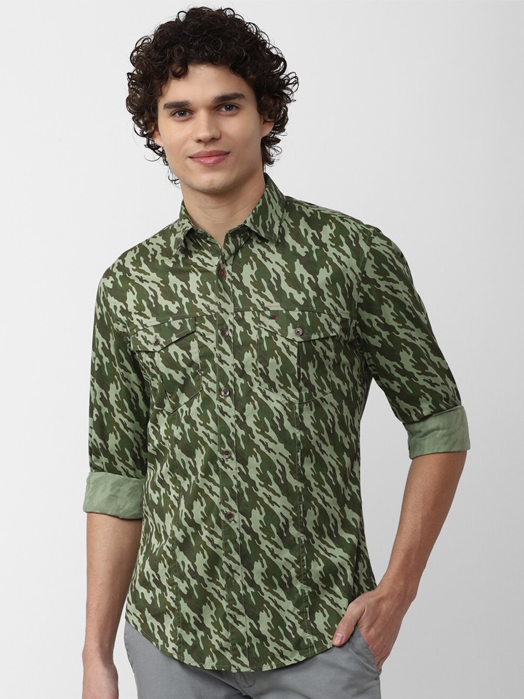 

Peter England Casuals Men Slim Fit Printed Casual Shirt, Olive