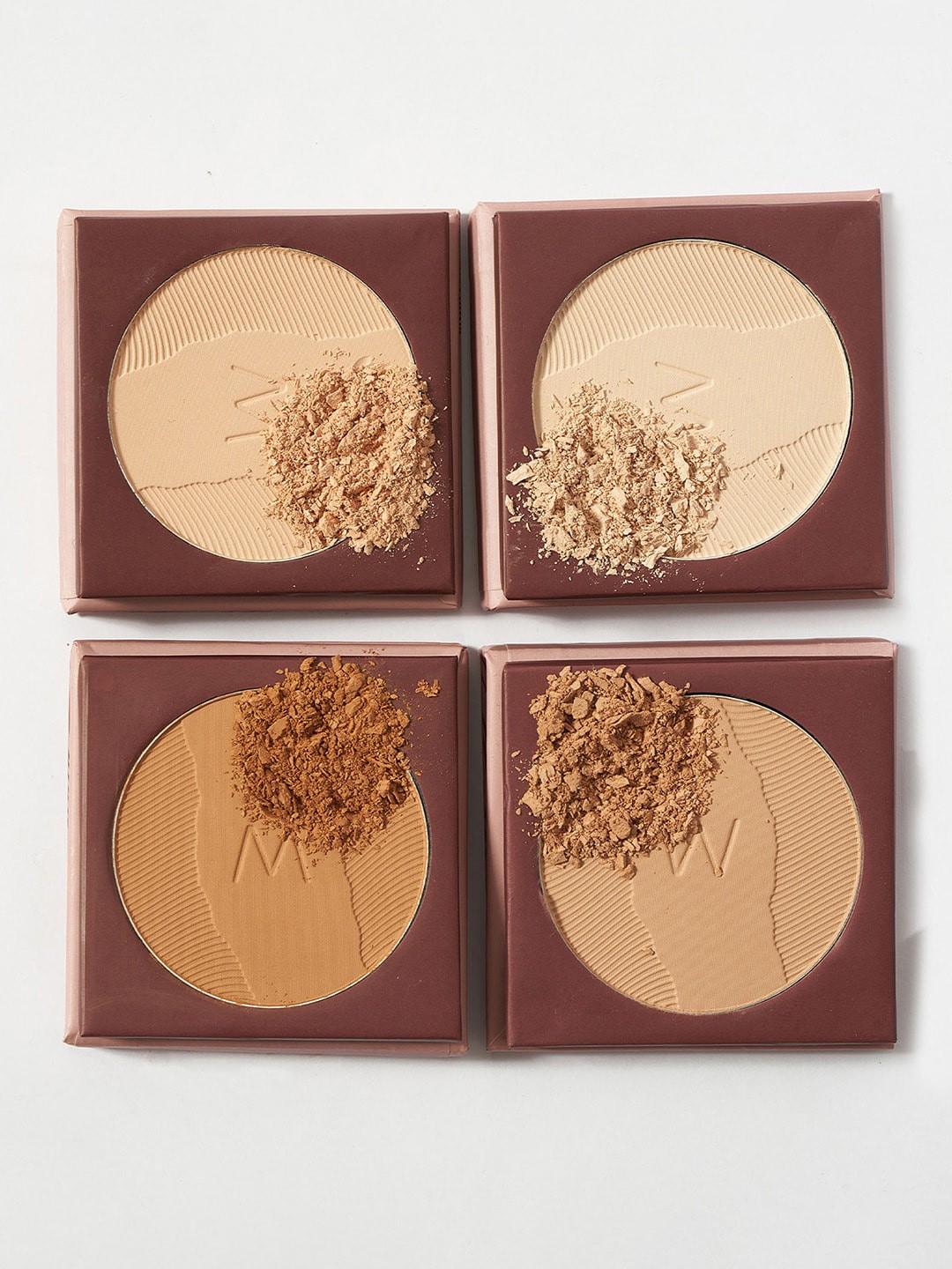 

W Matte Lightweight Compact Powder with Hyaluronic Acid & Vitamin E 9 g - Caramel, Beige