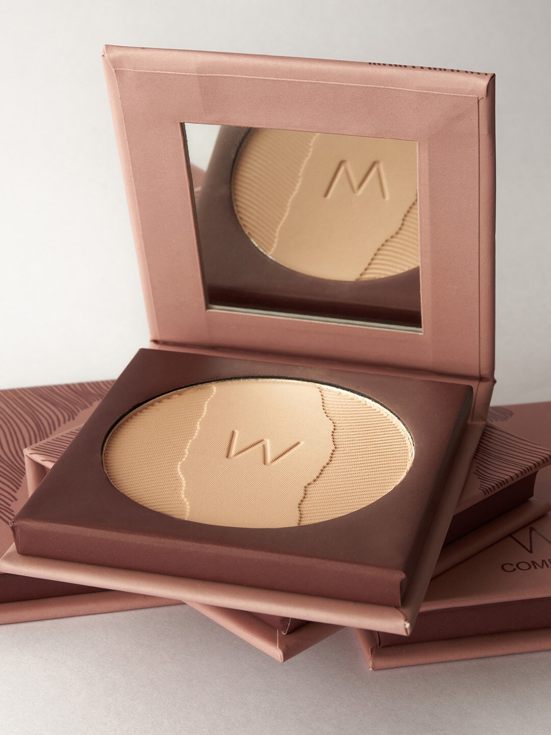 

W Matte Compact - 4 g - Buff, Brown
